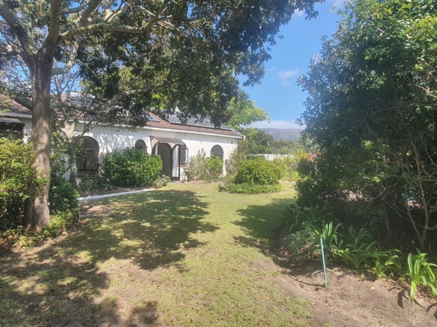 To Let 4 Bedroom Property for Rent in Constantia Western Cape